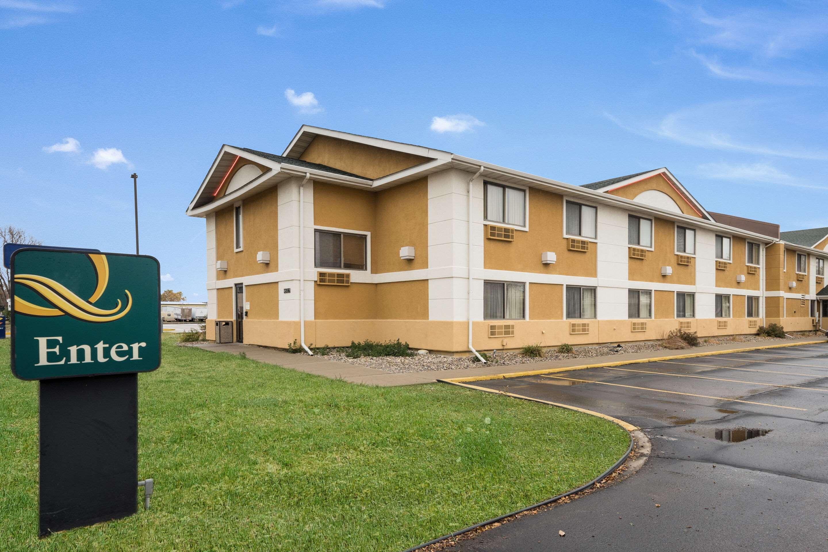 Quality Inn & Suites South Sioux Falls Exterior photo